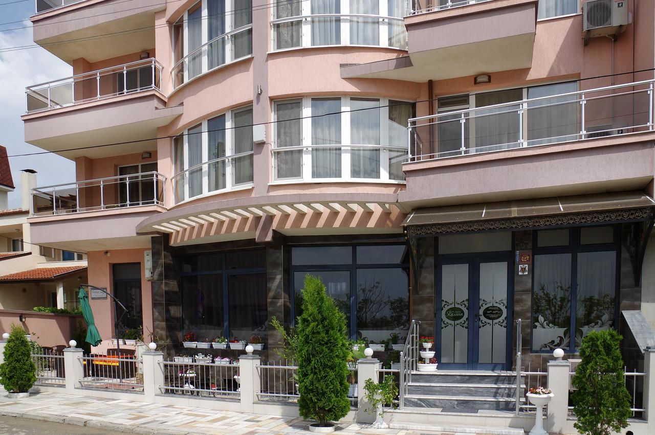 Отель Kalina Family Hotel Бургас-29